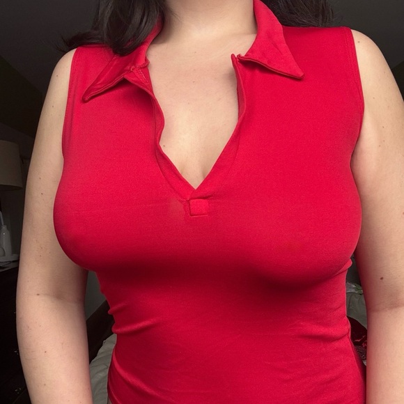 Tops - Chic Red Sleeveless Blouse